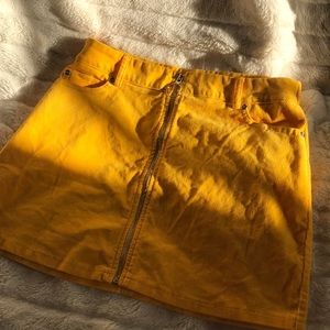 Pineapple yellow skirt